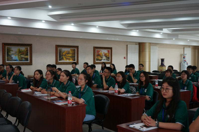 营员听讲_meitu_6 UFC投注